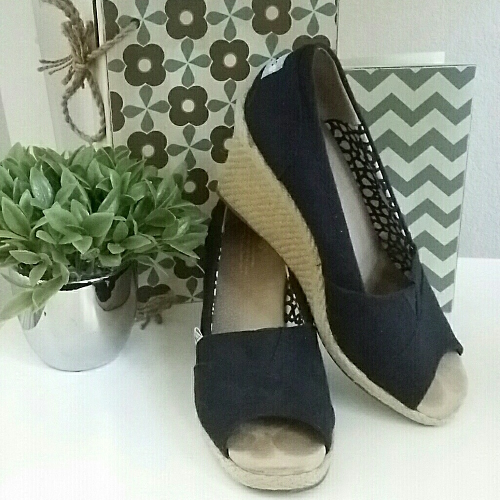TOMS Wedges